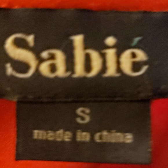 Sabié

Relaxed Peasant Blouse. Shocking Red. Sz Sm - Picture 2 of 2